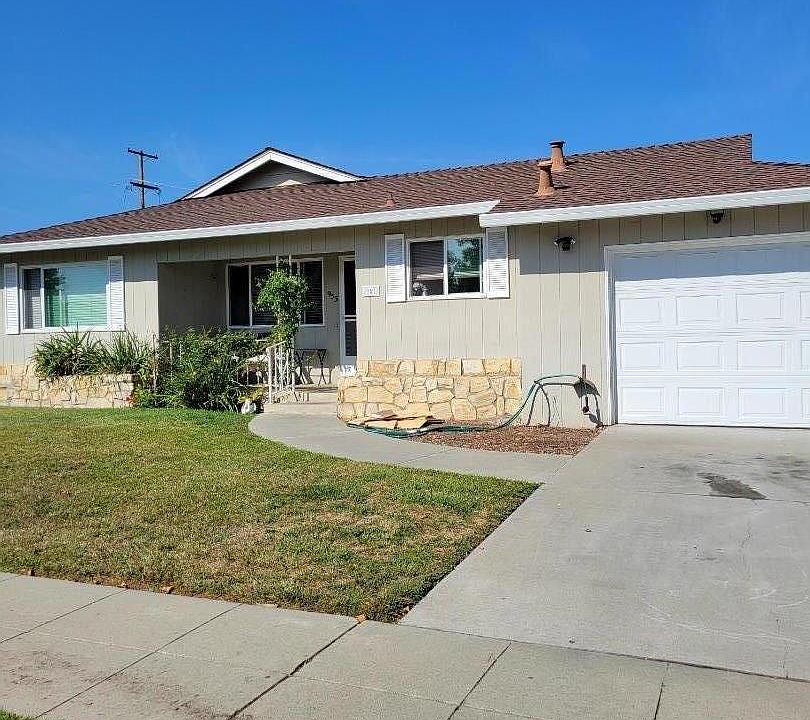 1st image of 953 Desert Isle Dr