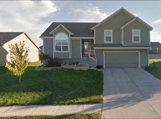 511 E Apache St, Gardner, KS 66030