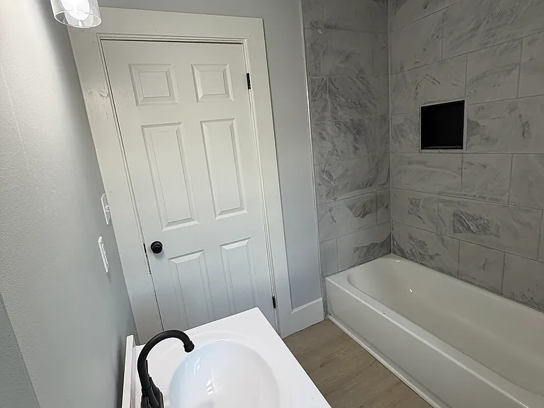3284 Northwestern St #2 — Photo 15
