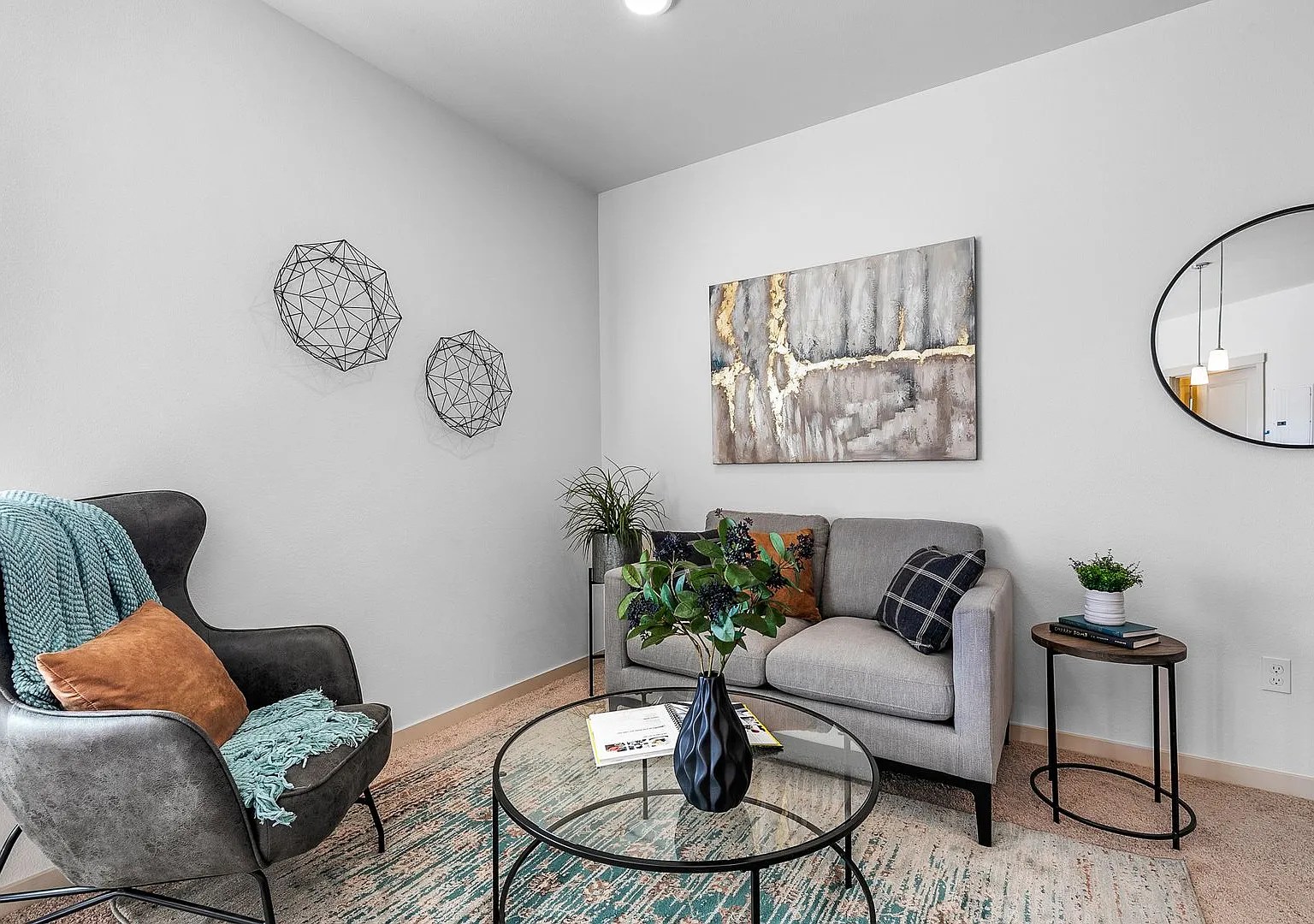 Studio Apartment in the Heart of Redmond — Photo 3