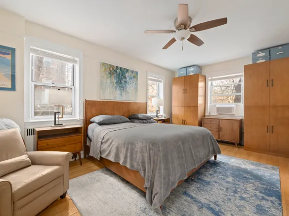 86-10 34th Avenue image 8 of 12