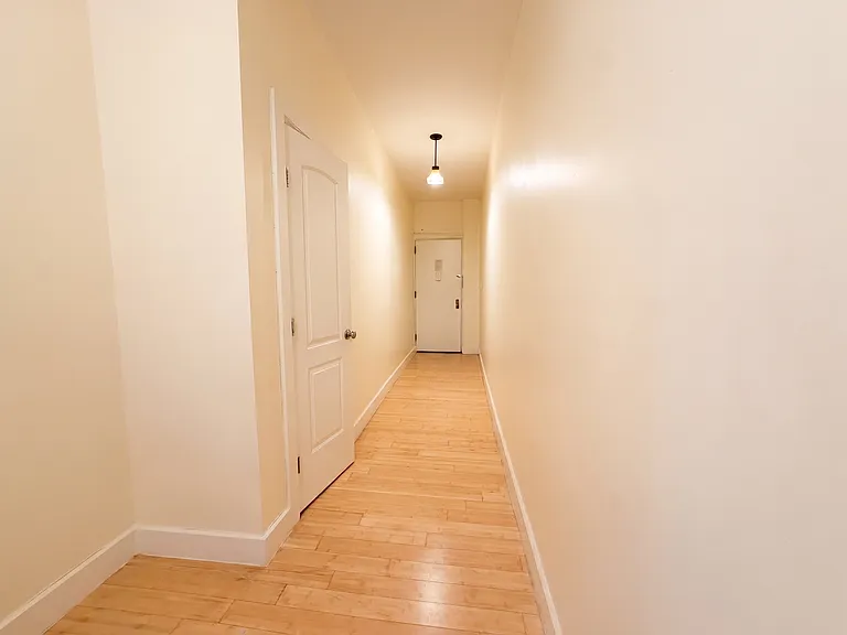 31 Ocean Pkwy #57 — Photo 3
