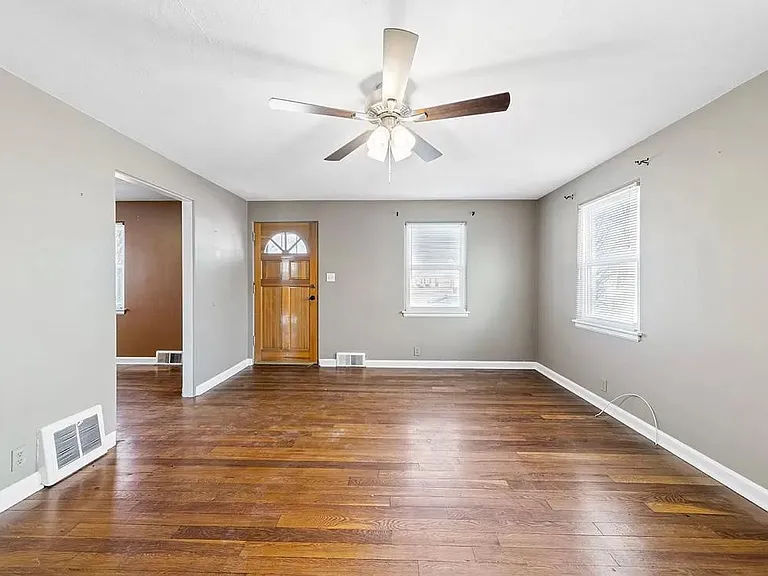 1446 Longfellow Ave — Photo 7