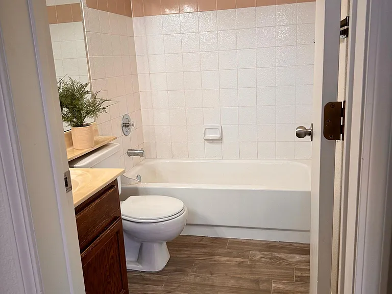 625 S Westwood St #113 — Photo 15