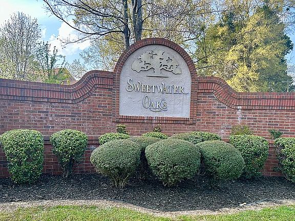 2nd image of 5001 Sweetwater Dr