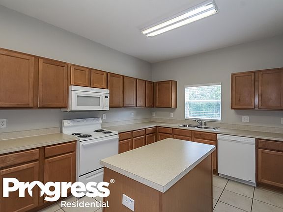 3rd image of 10706 Shady Preserve Dr
