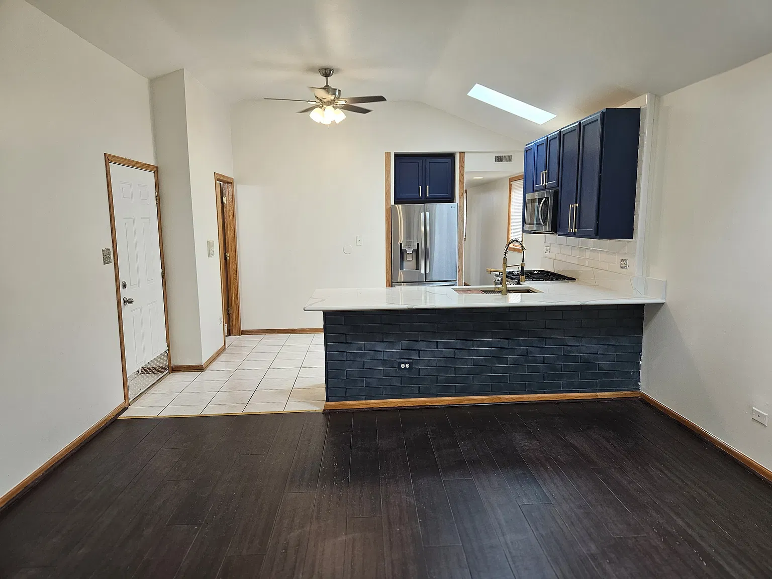 3 bed, 1300 sqft, $2,800 — Photo 2