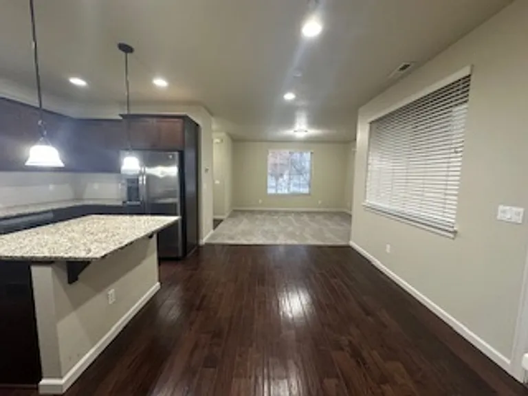 10136 SW Barber St — Photo 8