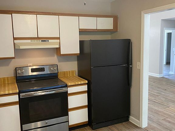 3rd image of 4154 Lake Mist Dr NW
