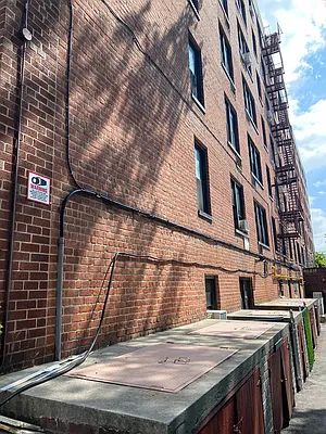 Sold by Diamond Real, Inc. | media 24