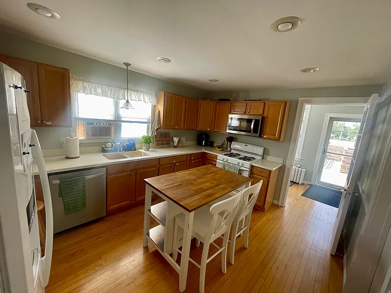 3724 Grand Blvd #2 — Photo 8