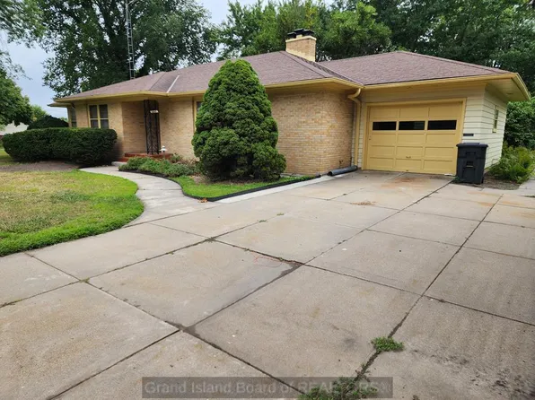 2218 14th Ave, Central City, NE 68826