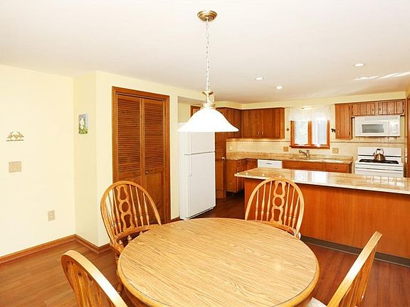 3rd image of 25 Bluebird Ln