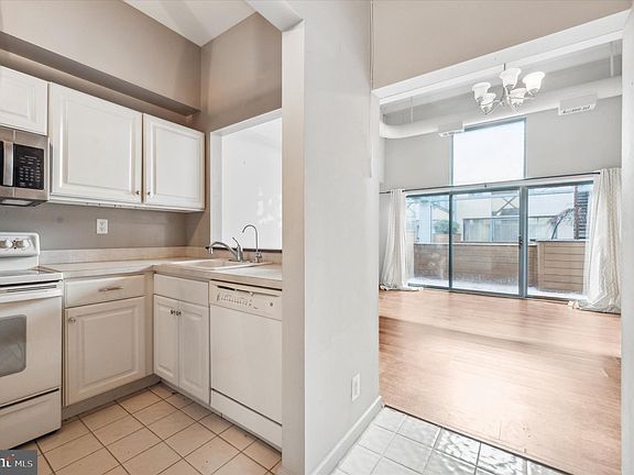 5th image of 3 N Chris Columbus Blvd Unit Pl227