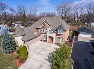 8718 W 72nd St, Justice, IL 60458