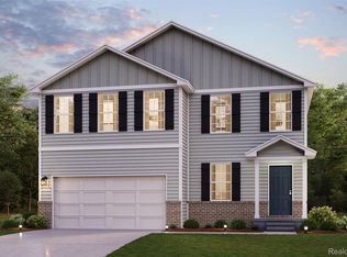 2330 Pebble Creek Ct, Bay City, MI 48706