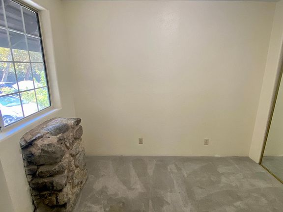 3rd image of 565 Woodland Dr