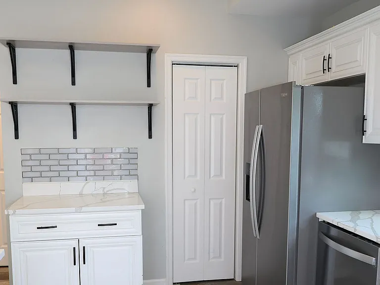 715 Somerset Pl NW — Photo 13