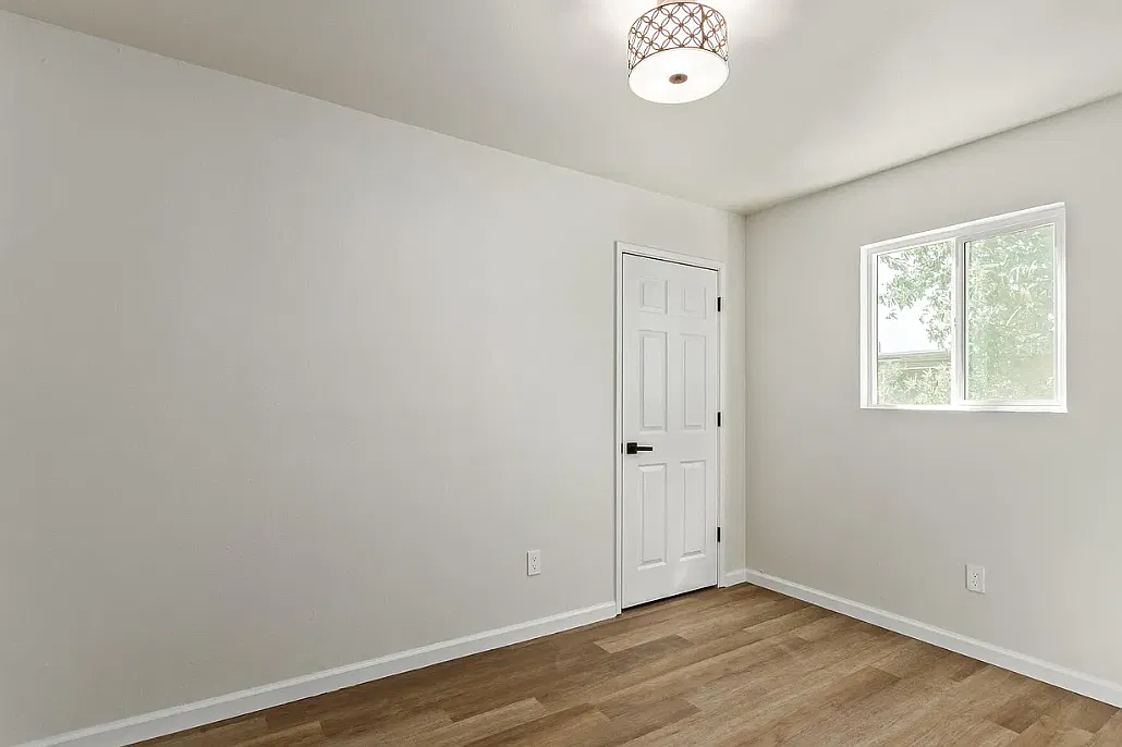 3 bed, 837 sqft, $1,550 — Photo 4