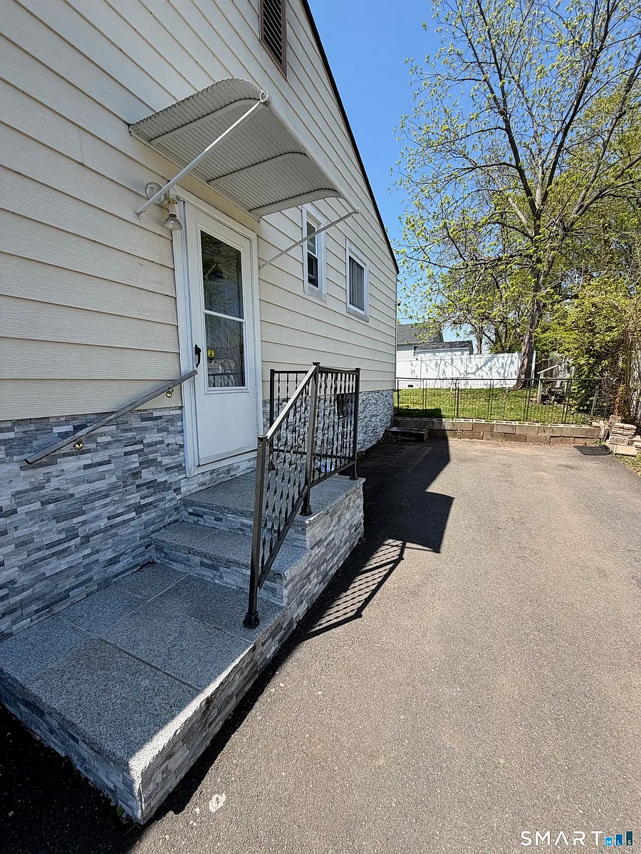 Building Photo - 180 Buena Vista Ave