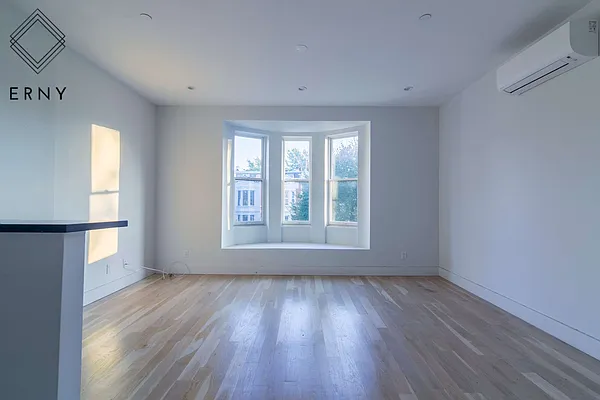 Rented by ERNY LLC | media 16