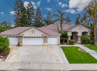 10704 Finchley Dr, Bakersfield, CA