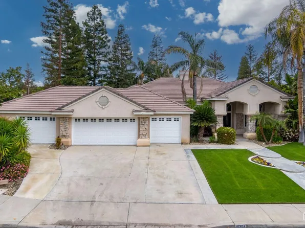 10704 Finchley Dr, Bakersfield, CA 93311