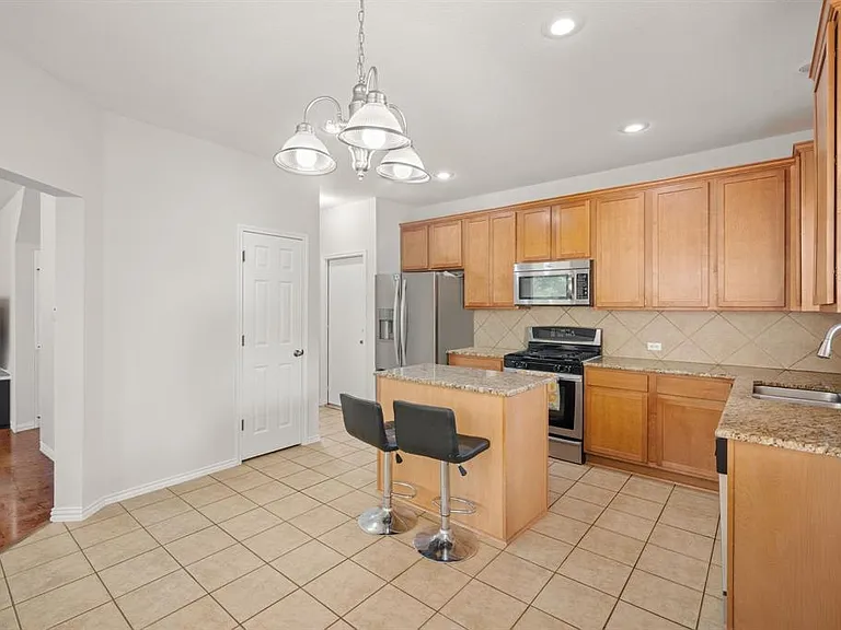 11412 Lemuel Ln — Photo 7