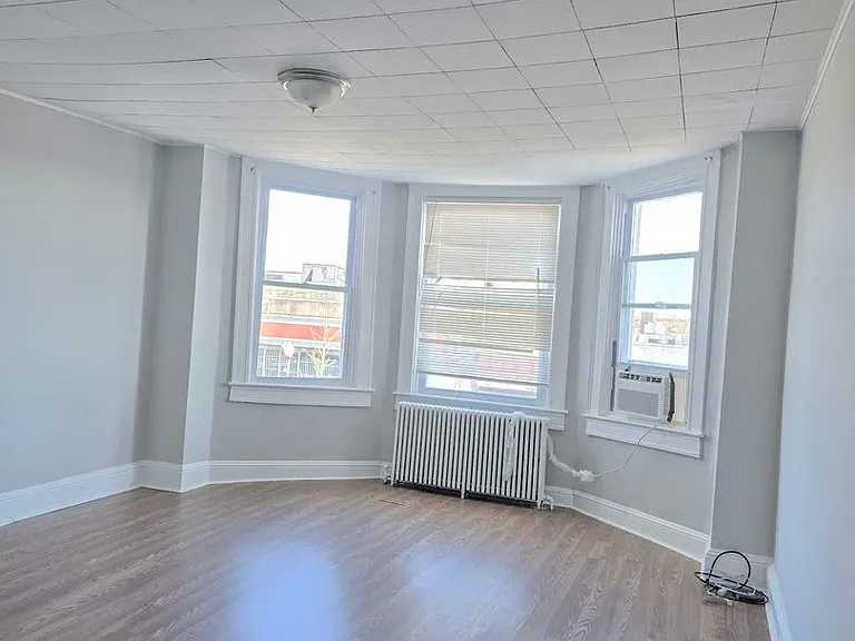 3410 Belair Rd — Photo 3