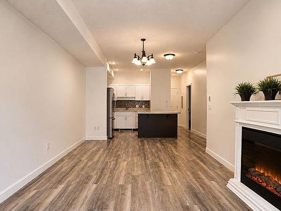 5th image of 20281 53a Ave #209