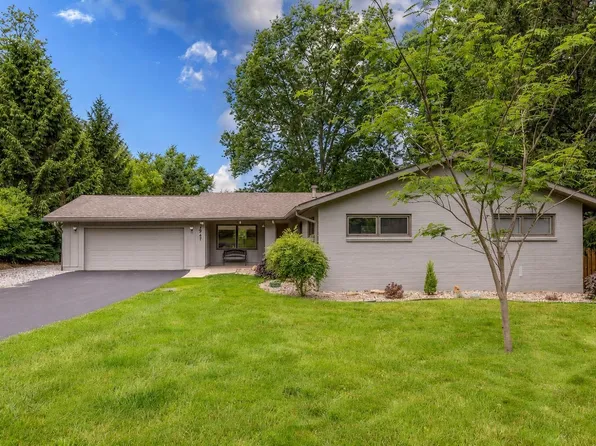 2967 N Bankers Dr, Bloomington, IN 47408