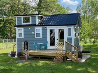 12 W Loudoun St #A, Round Hill, VA 20141