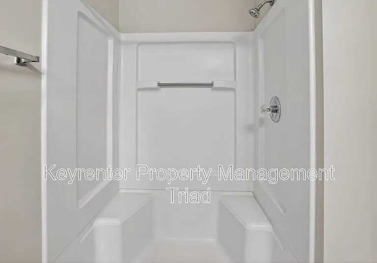 3701 Cotswold Ter #7G — Photo 15