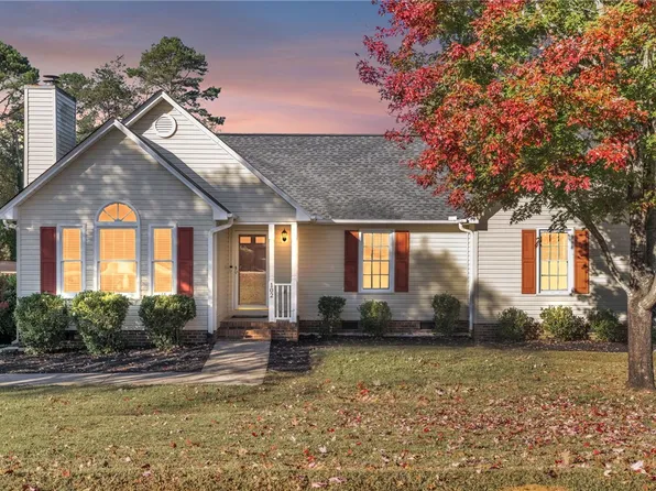 102 Mikenah Ct, Easley, SC 29640