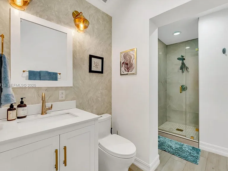 8225 NE 8th Ct — Photo 23