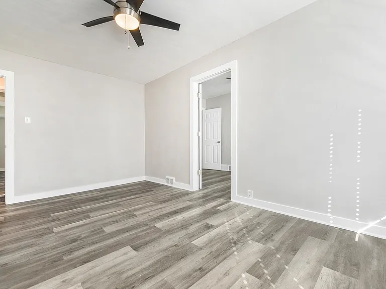 1811 Harcum Way — Photo 20
