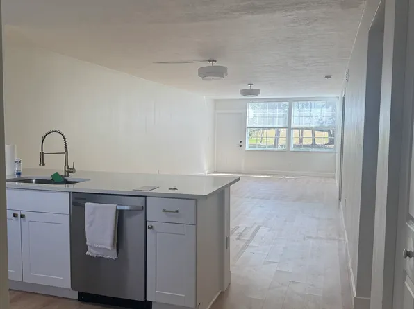 1002 Palm Beach Trace Dr, Royal Palm Beach, FL 33411