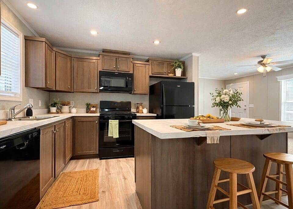 1st image of 172 Taylor Ave #84