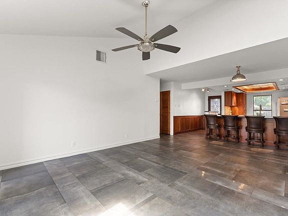 2nd image of 4526 Summerdale St