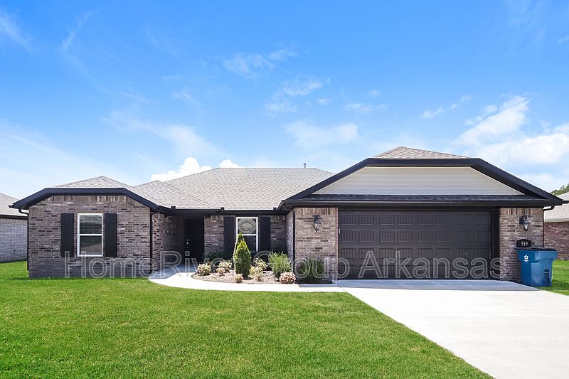 1st image of 519 Eagle Dr