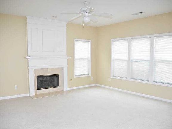 4th image of 1419 Fairdale Ct