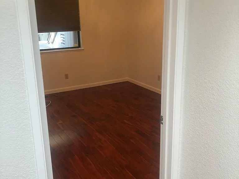 7258 Valley View Ct — Photo 15