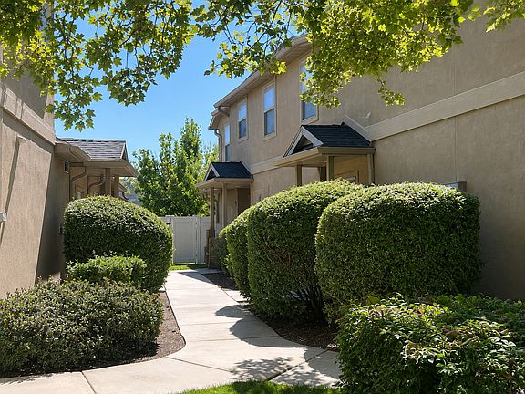 3rd image of 820 E Red Sage Ln