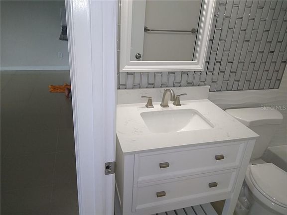 5th image of 1706 S Lake Ave