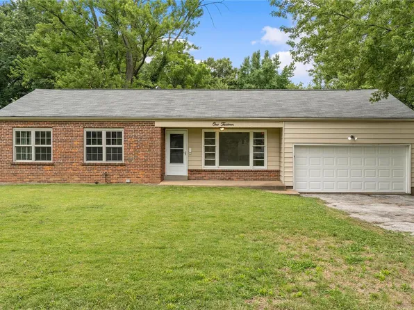 113 Habecking Dr, Saint Louis, MO 63137