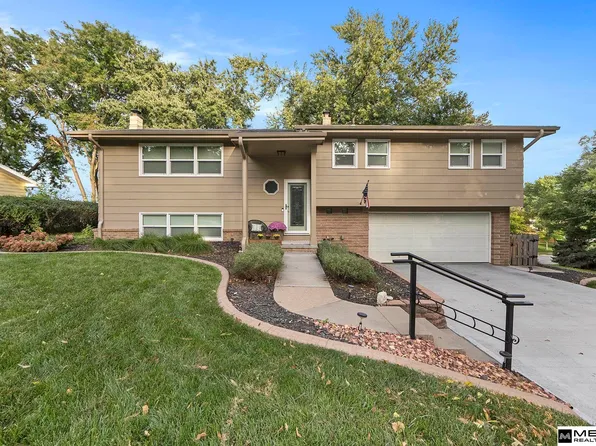 835 S 120th Ave, Omaha, NE 68154