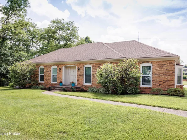 711 Nottingham Pkwy, Hurstbourne, KY 40222