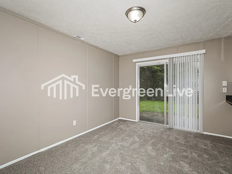 6114 Wedgewood Way — Photo 4