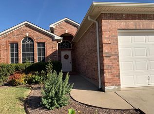 12836 Old Macgregor Ln, Fort Worth, TX 76244