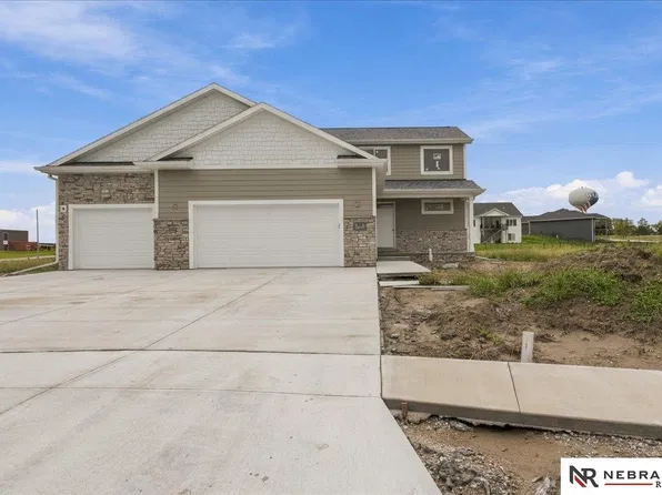 517 25th Cir, Wahoo, NE 68066